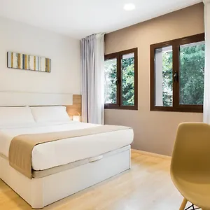 Hotel Ginosi Pedralbes, Barcelona