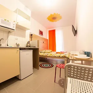 https://apartments-camellia-zhukovskogo-6.getsaintpetersburghotels.com